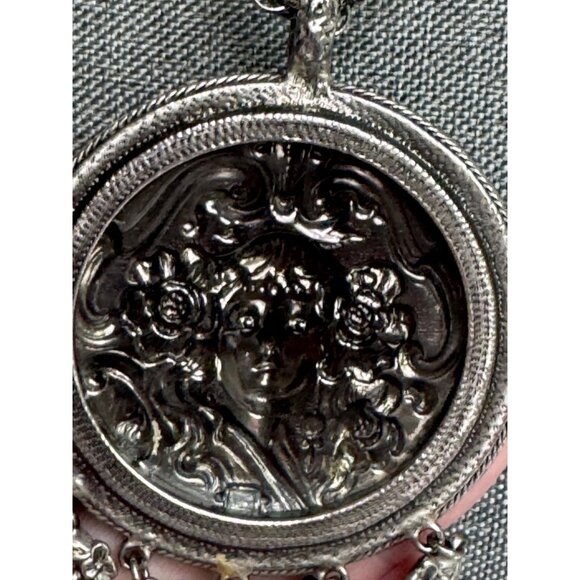 Victorian Style Silver Tone Necklace With Intricate Floral Face Design - Picture 6 of 6